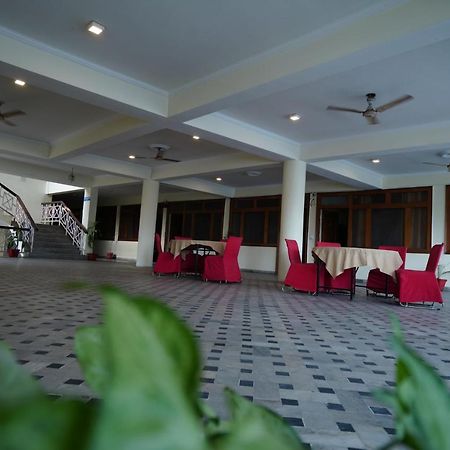 Hotel Gaurab Near Paltan Bazaar Déhrádún Exteriér fotografie