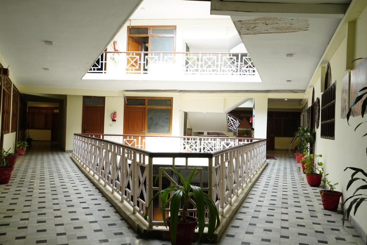Hotel Gaurab Near Paltan Bazaar Déhrádún Exteriér fotografie