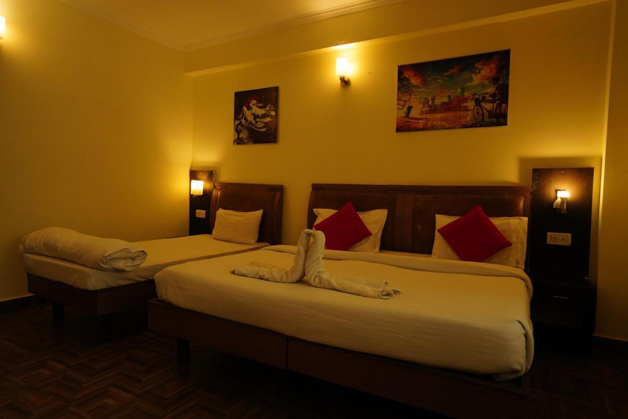 Hotel Gaurab Near Paltan Bazaar Déhrádún Exteriér fotografie