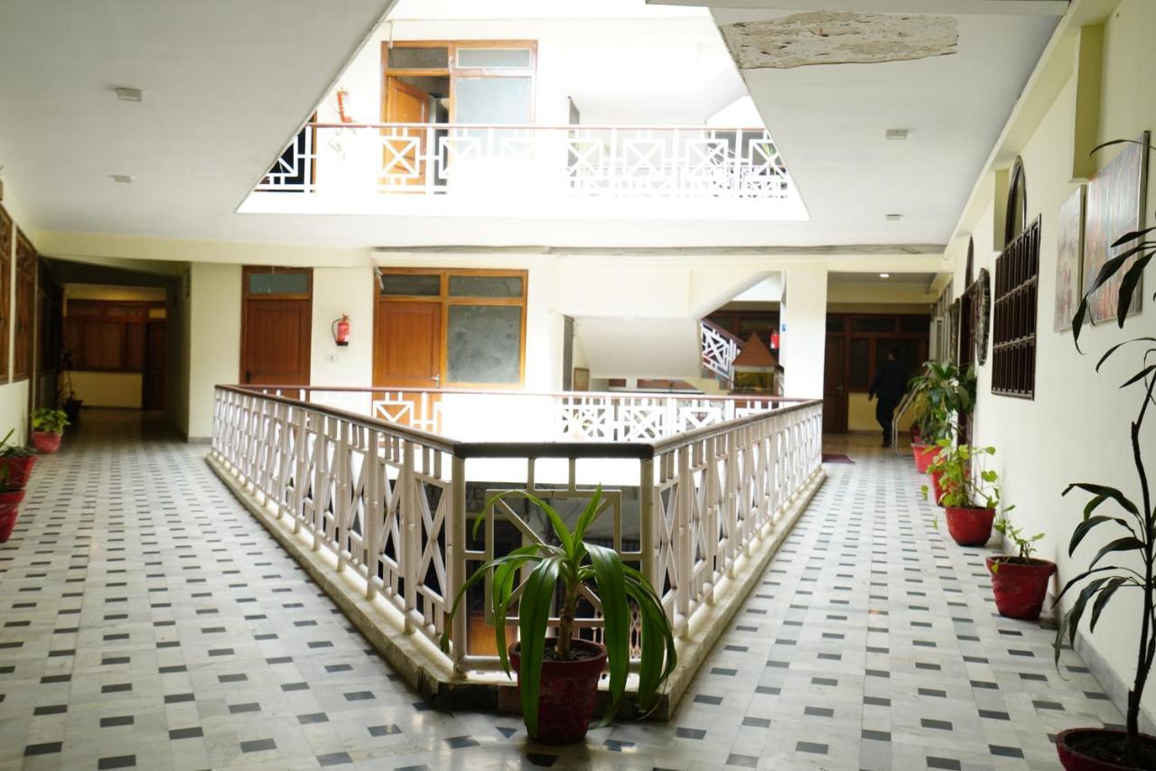 Hotel Gaurab Near Paltan Bazaar Déhrádún Exteriér fotografie
