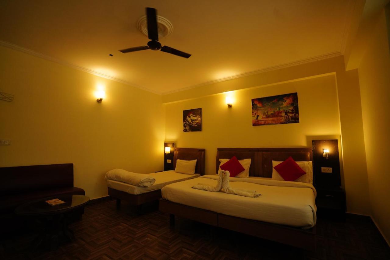 Hotel Gaurab Near Paltan Bazaar Déhrádún Exteriér fotografie