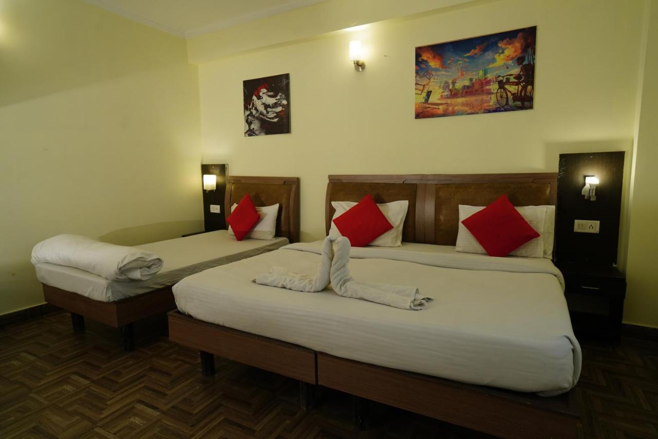 Hotel Gaurab Near Paltan Bazaar Déhrádún Exteriér fotografie